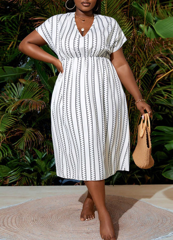 Білий кежуал, пляжна сукня кльош SHEIN в смужку