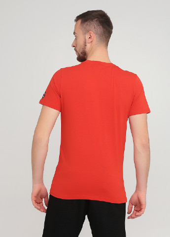 Червона футболка Helvetica