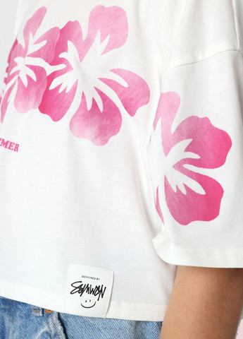 Белая летняя футболка SHEIN