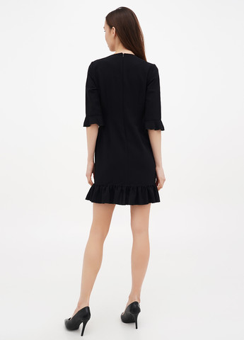 Черное кэжуал платье на запах Sassofono однотонное