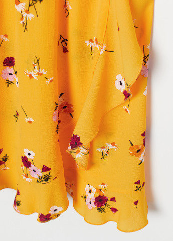 Желтое кэжуал платье клеш H&M с цветочным принтом