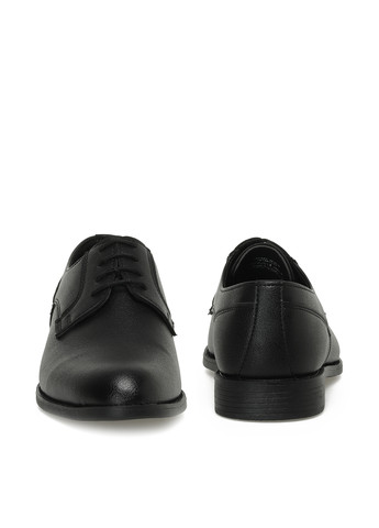 Черные кэжуал туфли Polaris на шнурках