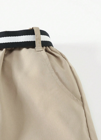 Бежевые кэжуал демисезонные брюки прямые SHEIN