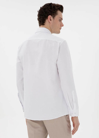 Белая классическая рубашка однотонная Pierre Cardin