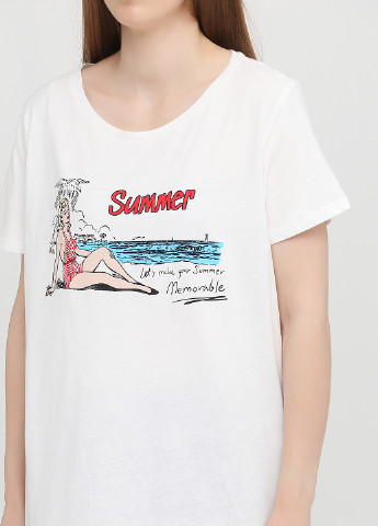 Молочна літня футболка C&A