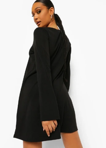 Черное кэжуал платье клеш Boohoo однотонное