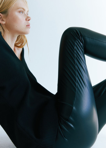 Черные демисезонные леггинсы H&M