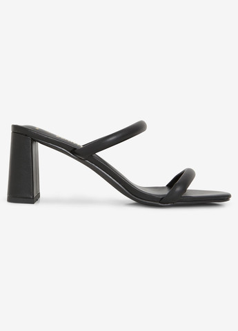 Черные шлепанцы Jennyfer