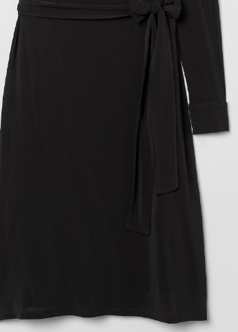 Чорна коктейльна сукня кльош H&M однотонна