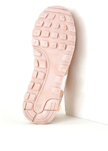 Розово-лиловые демисезонные ботинки DeFacto