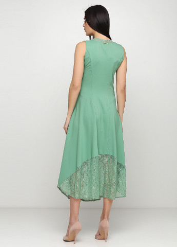 Зеленое кэжуал платье а-силуэт Sassofono однотонное