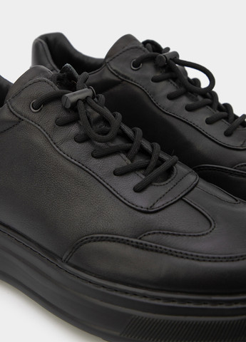 Черные демисезонные кроссовки URBAN TRACE