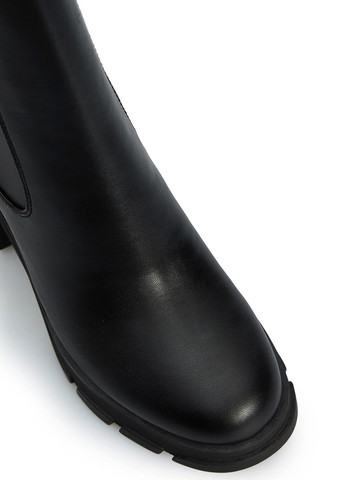 Чорні демісезонна ботильйони Guess