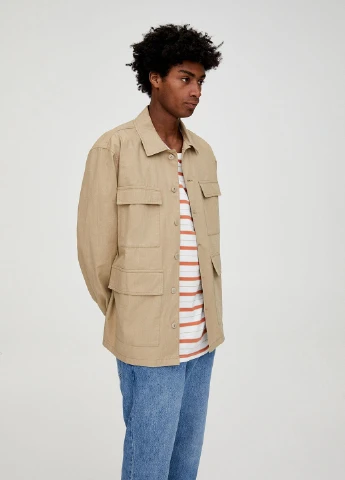 Бежева демісезонна куртка Pull & Bear