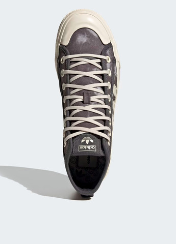 Серо-коричневые кеды adidas