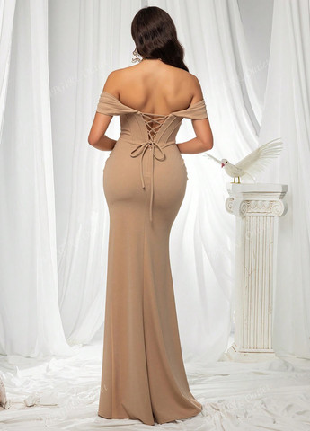 Кофейное праздничный платье с открытыми плечами SHEIN однотонное