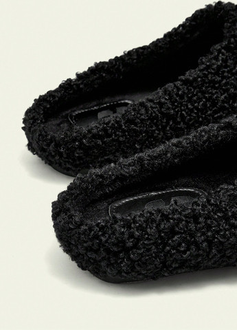 Черные туфли SHEIN без каблука с логотипом