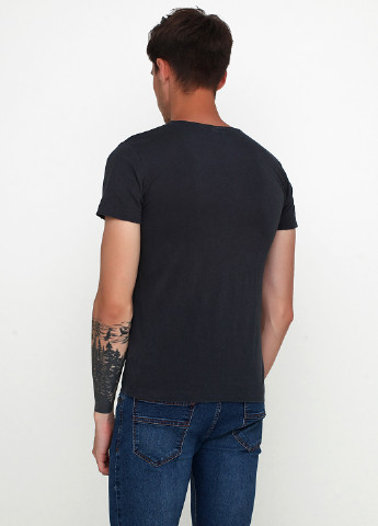 Темно-серая футболка Sargent