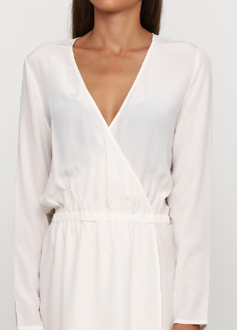 Белое кэжуал платье а-силуэт Minimum однотонное
