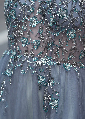 Серо-голубое вечернее платье с пышной юбкой, с открытой спиной SHEIN однотонное