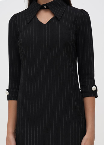 Чорна кежуал сукня Sassofono в смужку