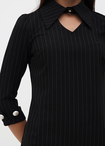 Чорна кежуал сукня Sassofono в смужку