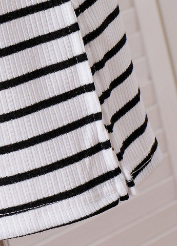 Белый демисезонный костюм (джмемпер, юбка) юбочный SHEIN