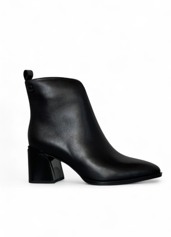 Черные демисезонная ботильоны Melanda.M