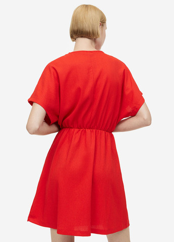 Червона кежуал сукня на запах H&M однотонна