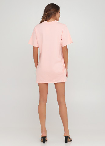 Светло-розовое кэжуал платье платье-футболка Adolescent однотонное