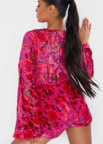 Комбінезон PrettyLittleThing квітковий рожевий кежуал