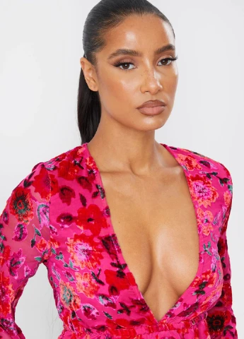 Комбінезон PrettyLittleThing квітковий рожевий кежуал