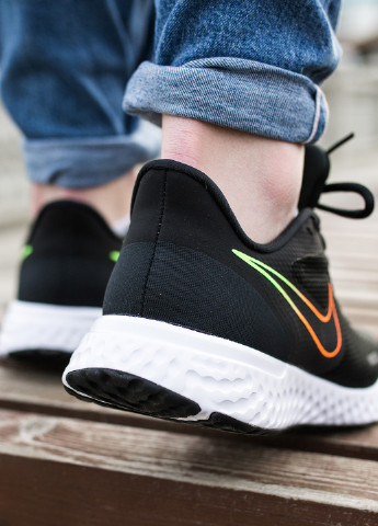 Черные всесезонные кроссовки Nike Nike Revolution 5