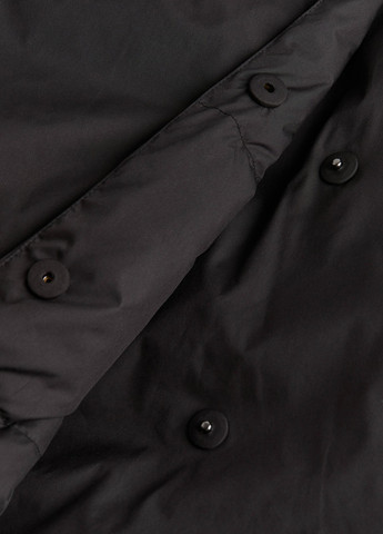 Чорна зимня куртка H&M