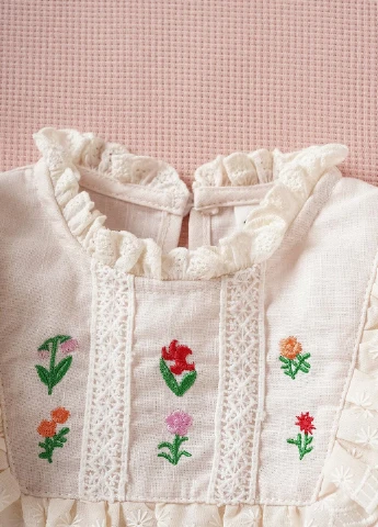 Белый демисезонный костюм (блуза, брюки) брючный SHEIN