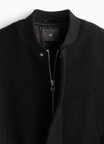 Черная демисезонная куртка H&M