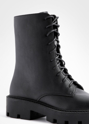 Осенние ботинки берцы Boohoo со шнуровкой из искусственной кожи