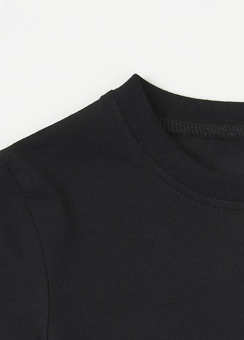 Черная летняя футболка Garnamama