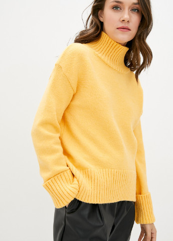 Жовтий демісезонний светр Sewel