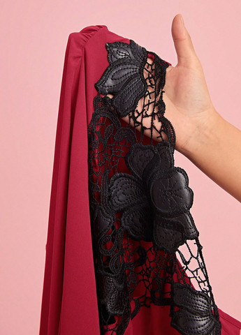 Комбинированная блузка на запах SHEIN