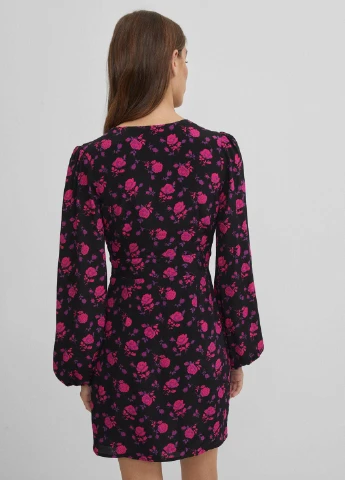Чорна сукня демісезон Bershka