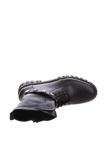 Осенние ботинки Dakkem с металлическими вставками