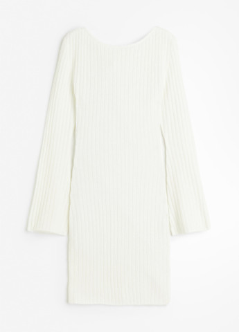 Молочное кэжуал платье силуэтная, с открытой спиной H&M однотонное