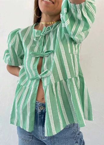 Зелёная блуза с баской SHEIN