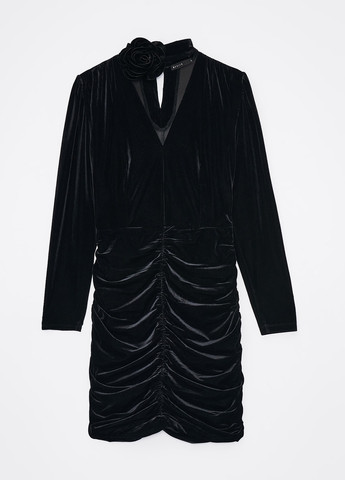 Черное кэжуал платье футляр Mohito однотонное