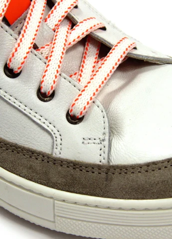 Белые кеды для девочек Kickers