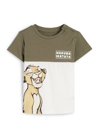 Комбінований літній костюм (футболка, шорти, панама) з шортами C&A