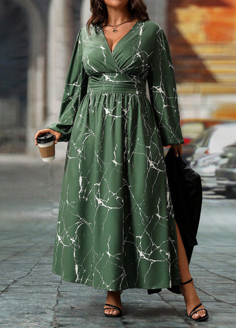 Зеленое кэжуал платье в стиле ампир SHEIN с рисунком