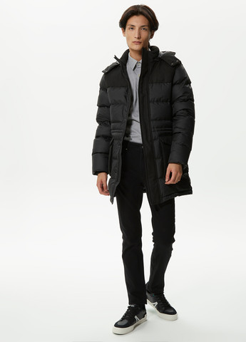 Черная зимняя куртка Lacoste