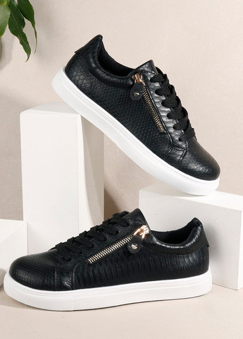 Чорні кросівки SHEIN